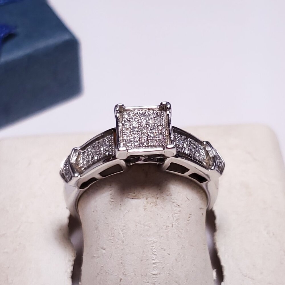 Estate .20ctw Natural Diamond MicroPave Square Top 10Kt W/G Engagement Ring24122